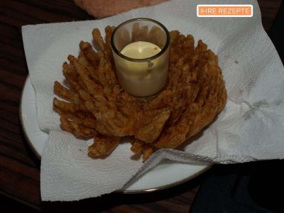 Bloomin Onion – Frittierte Zwiebelblume