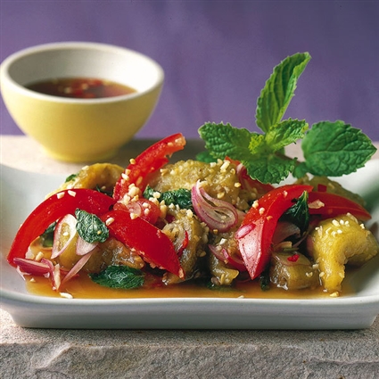 Knuspriger Auberginensalat