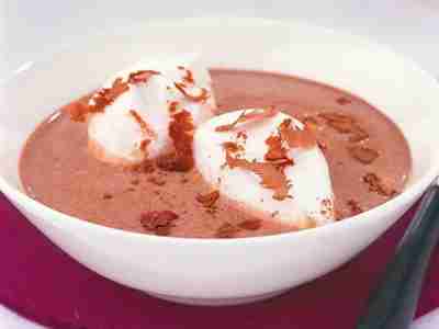 Schokosuppe mit Schneenockerl