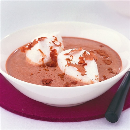 Schokosuppe mit Schneenockerl