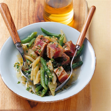 Gegrillter Thunfischsalat mit zweierlei Bohnen