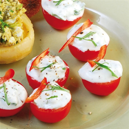 Gefüllte Kirschtomaten mit Ziegenfrischkäse
