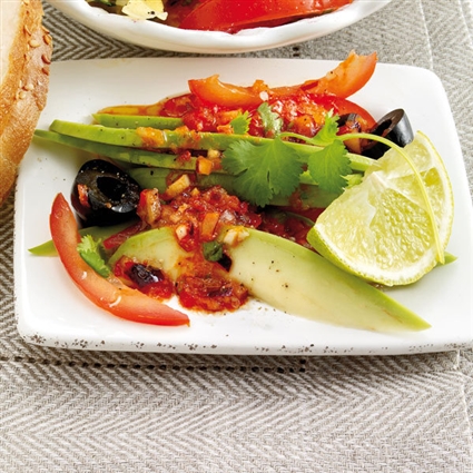 Orientalischer Avocado-Tomaten-Salat
