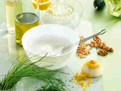 Käsedressing mit Nüssen