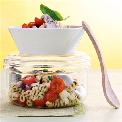 Nudelsalat mit Ölsardinen