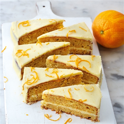 Carrot-Cake mit Frischkäse-Orangen-Creme