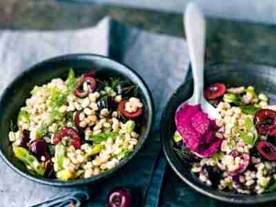 Graupensalat mit Rote-Bete-Sauce