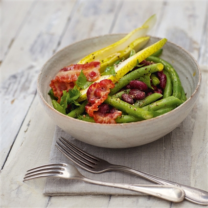 Birnen-Bohnen-Salat mit Senf-Agavensirup-Dressing