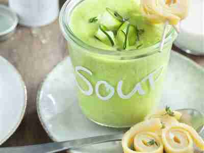 Zucchinicremesuppe mit Ei