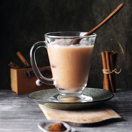 Apfel-Smoothie mit Kokosmus und Zimt