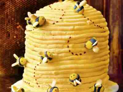 Buttercremetorte Bienenstich