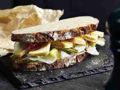 Käsesandwich mit Rettich