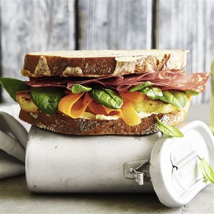 Sandwich mit Chorizo und Ananas