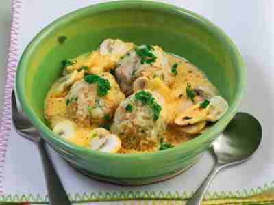 Mini-Semmelknödel mit Champignonrahm
