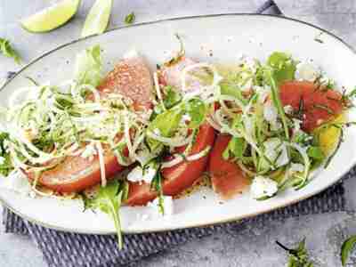 Gurkennudelsalat mit Melone