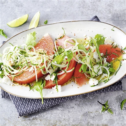 Gurkennudelsalat mit Melone