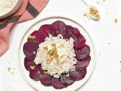 Bete-Carpaccio mit Gorgonzola-Konjak-Nudeln