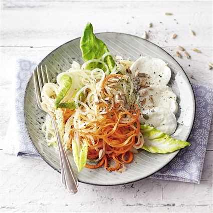 Kohlrabi-Möhren-Nudel-Salat