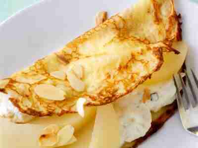 Crêpe mit Birnen und Mandelcreme