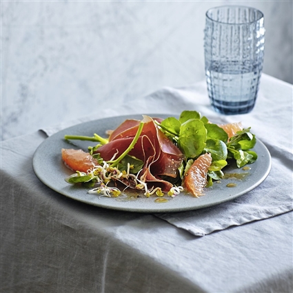 Salat mit Grapefruit, Bündnerfleisch und Brunnenkresse