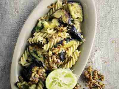 Slow Carb Auberginen-Nudel-Salat