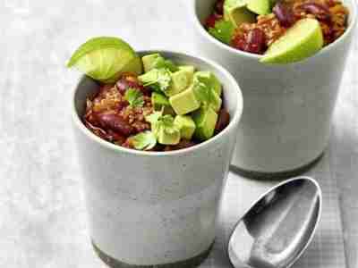 Chili con Carne mit Avocado