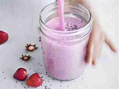 Beeriger Kokoskuss – Smoothie