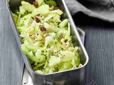 Topinambur-Rohkostsalat mit Fenchel