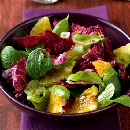 Radicchio mit Feldsalat und Orange