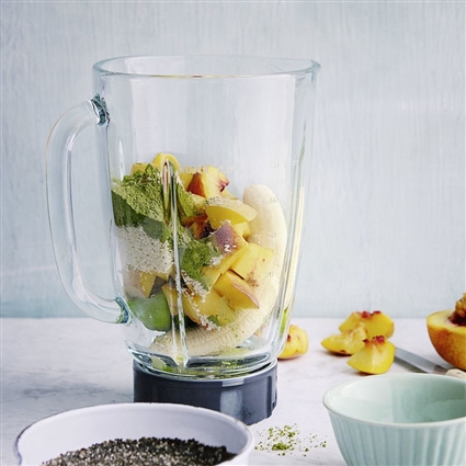 Grüner Matcha-Pfirsich-Pudding