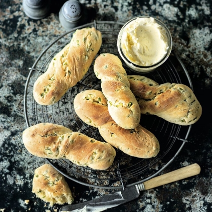 Spargelbrötchen mit Zitronenbutter