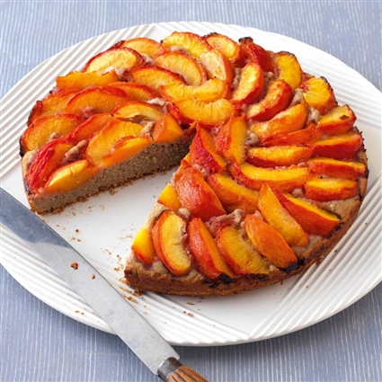 Süßer Hefekuchen mit Nektarinen