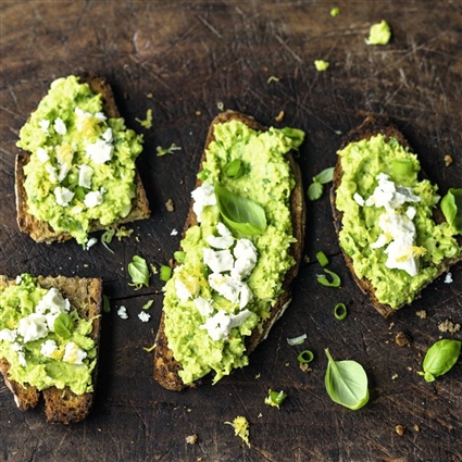 Crostini mit Dicken Bohnen