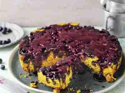 Blaubeer-Kurkuma-Kuchen »Upside down«
