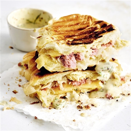 Reuben-Croissants