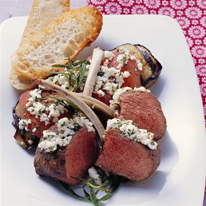 Lammkarée mit Auberginen und Lorkäse