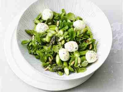 Spargelsalat mit Mozzarella