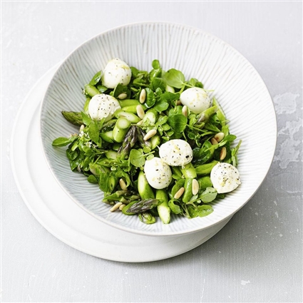 Spargelsalat mit Mozzarella