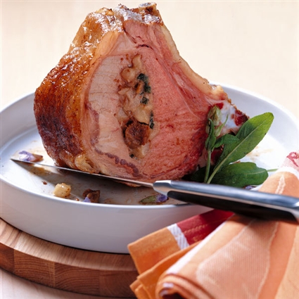 Gefülltes Kalbskotelett mit Birnen, Feigen und Gorgonzola