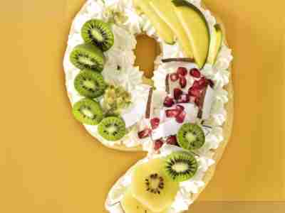 Kokosbiskuit mit exotischen Früchten – Number Cake