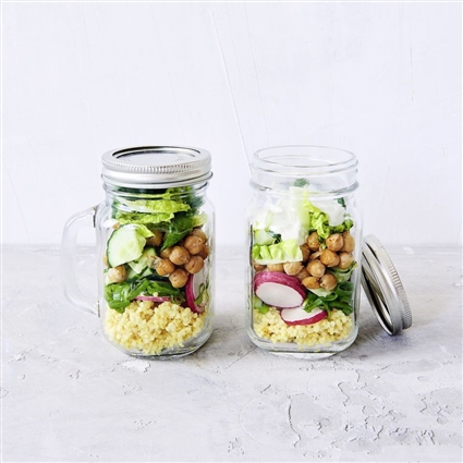 Zuckerfreier Kichererbsen-Hirse-Salat im Glas