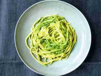 Linguine mit Frühlingspesto