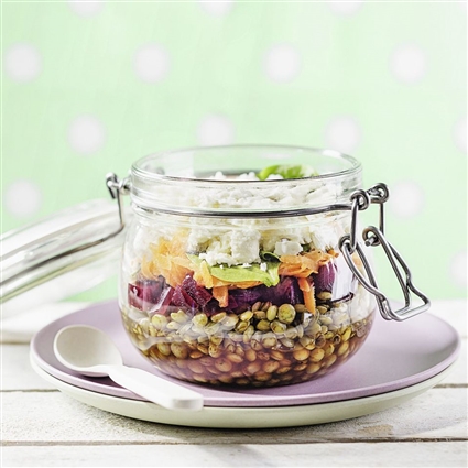 Low-Carb-Linsensalat im Glas
