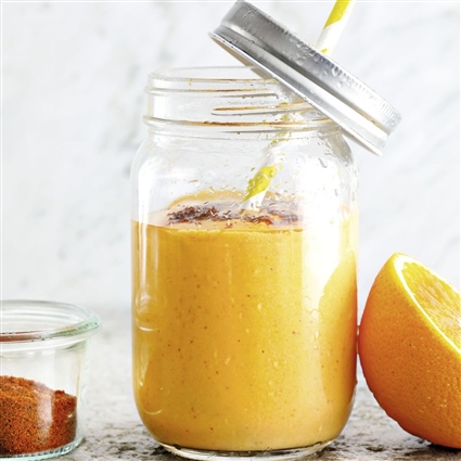 Fruchtiger Protein-Shake mit Orange