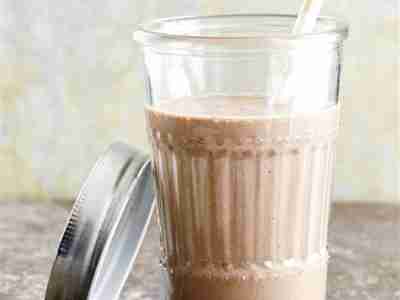 Nougat-Bananen-Proteinshake