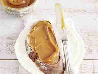 Karamell-Creme mit Fleur de Sel