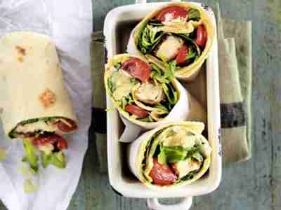 Backhendl-Salat-Wrap