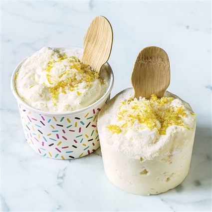 Cremiges Orangen-Eis am Stiel