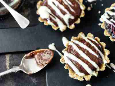Rohe Nuss-Tartelettes