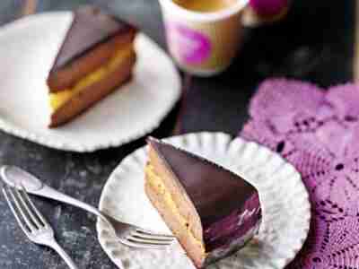 Rohe Sachertorte – Schokotorte mit Aprikosenfüllung